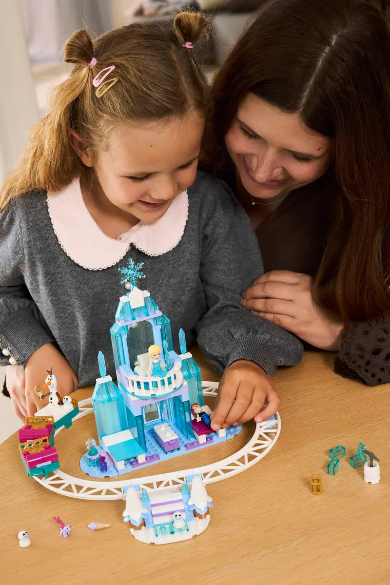 DISPONIBILE DA GENNAIO 2026 - 43281 LEGO Disney - Castello di ghiaccio di Elsa e avventura sulla neve