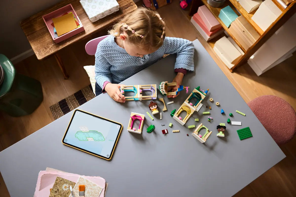 DISPONIBILE DA GENNAIO 2026 - 43291 LEGO Disney - Mini-Belle e Mini-Tiana con Castello