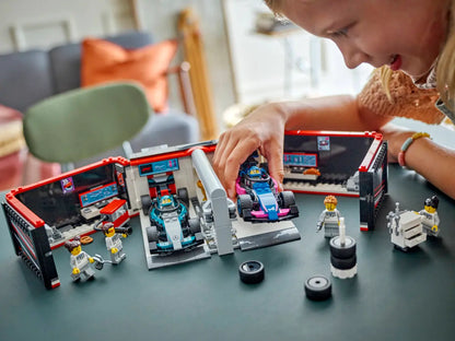 60444 LEGO City - Garage con monoposto Mercedes-AMG e Alpine F1®