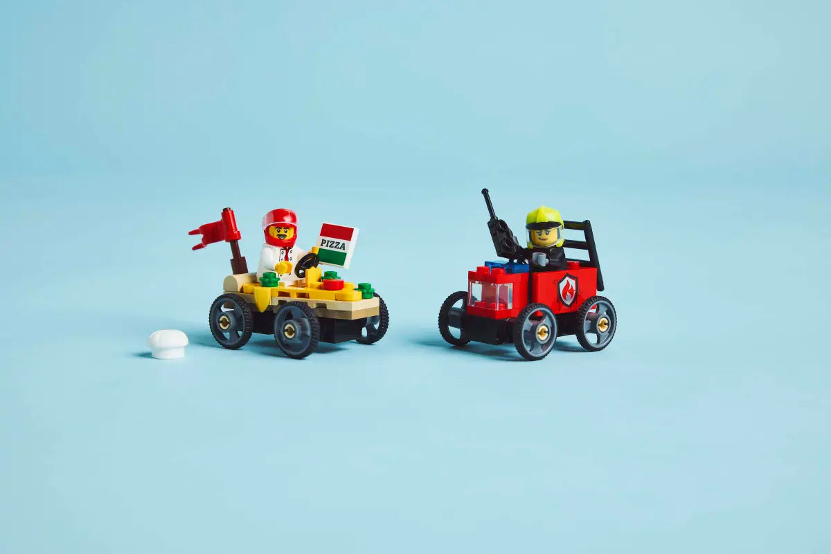 60458 LEGO City - Pack veicoli da corsa: pizzaiolo contro pompiere