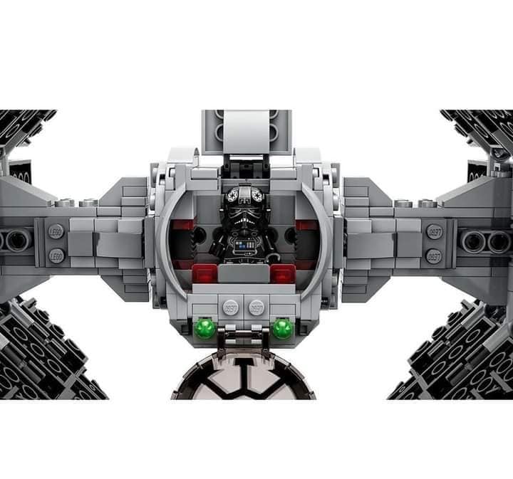 75348 LEGO Star Wars - Fang Fighter mandaloriano vs TIE Interceptor™