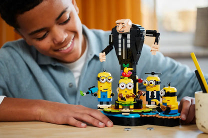 LEGO Minions 75582 - Gru e Minions in mattoncini