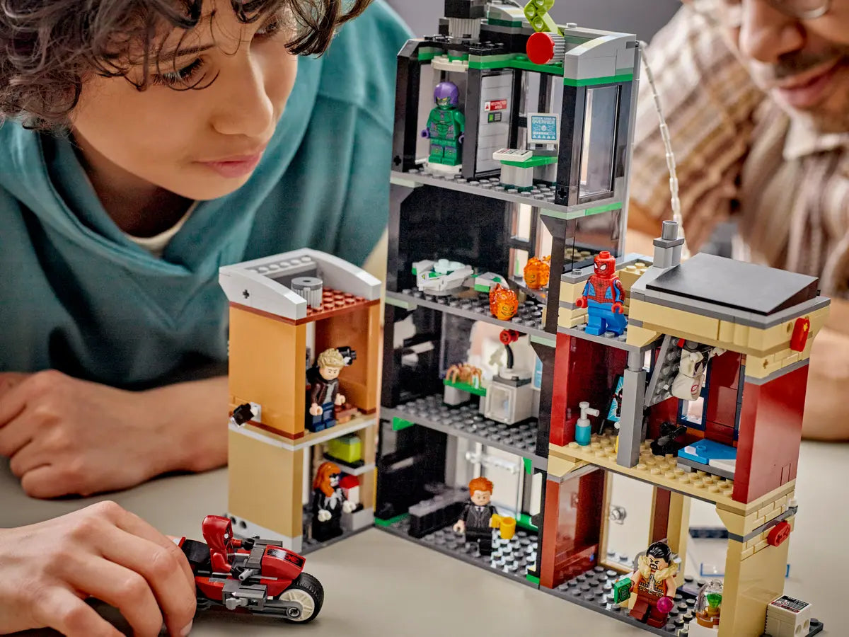 76324 LEGO Marvel - Spider-Man contro Oscorp