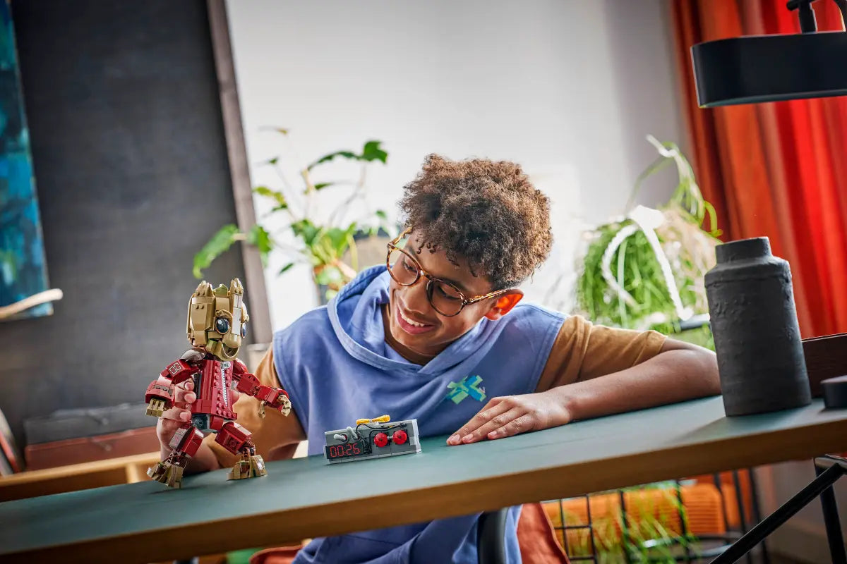 DISPONIBILE DA GENNAIO 2026 - 76341 LEGO Marvel - Groot in tuta da Ravager