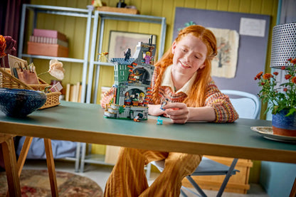 DISPONIBILE DA GENNAIO 2026 - 76467 LEGO Harry Potter - La casa di Luna Lovegood