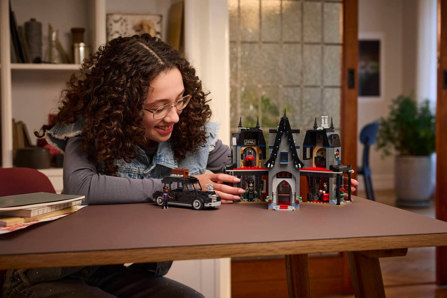 76786 LEGO Wednesday - Il Cottage di Morticia