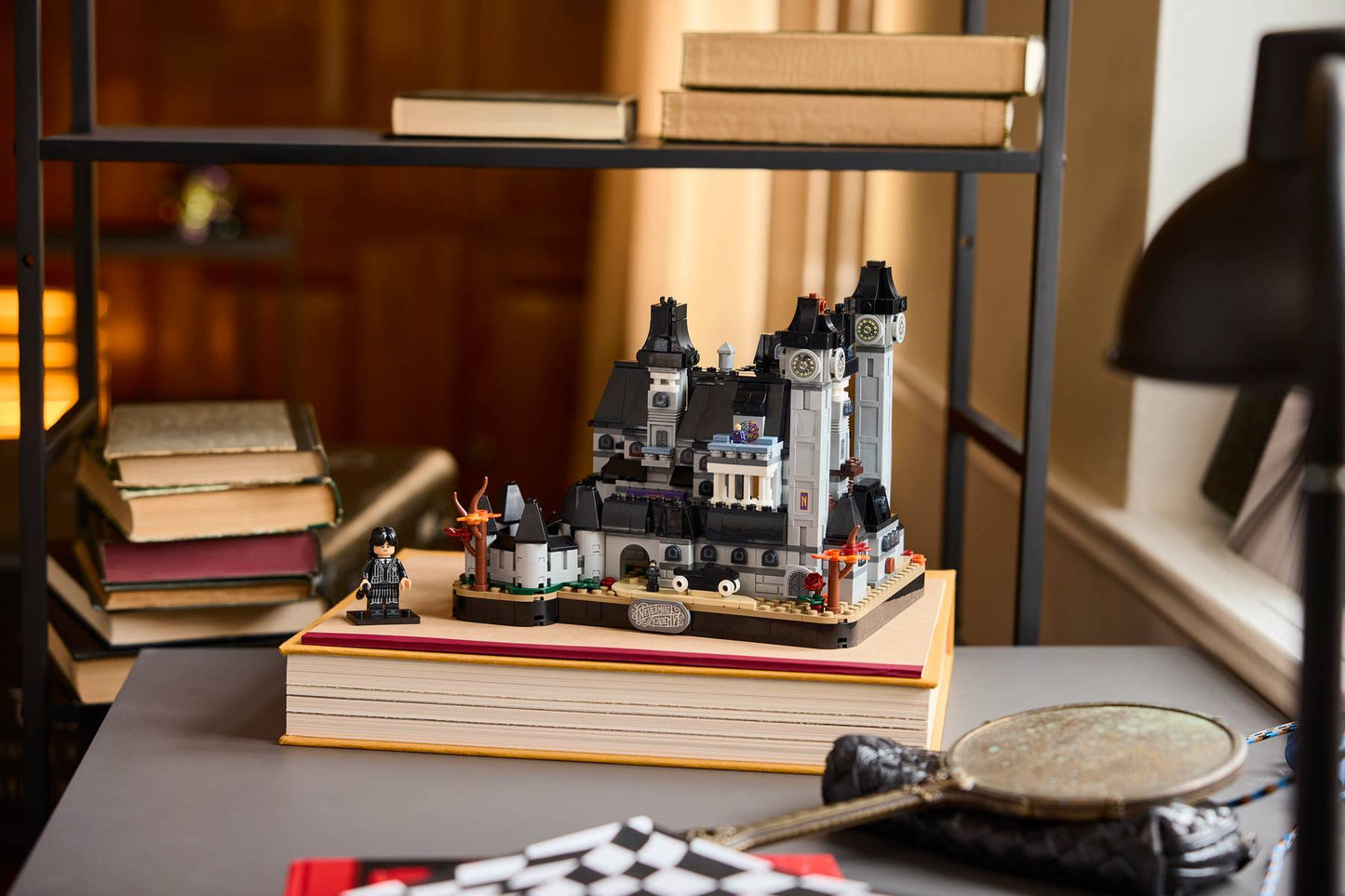 DISPONIBILE DA OTTOBRE 2026 - 76788 LEGO Wednesday - Nevermore Academy