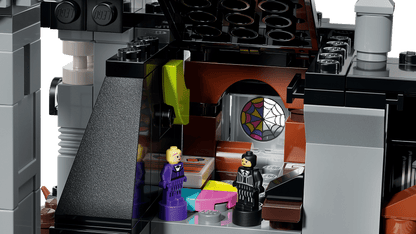 DISPONIBILE DA OTTOBRE 2026 - 76788 LEGO Wednesday - Nevermore Academy