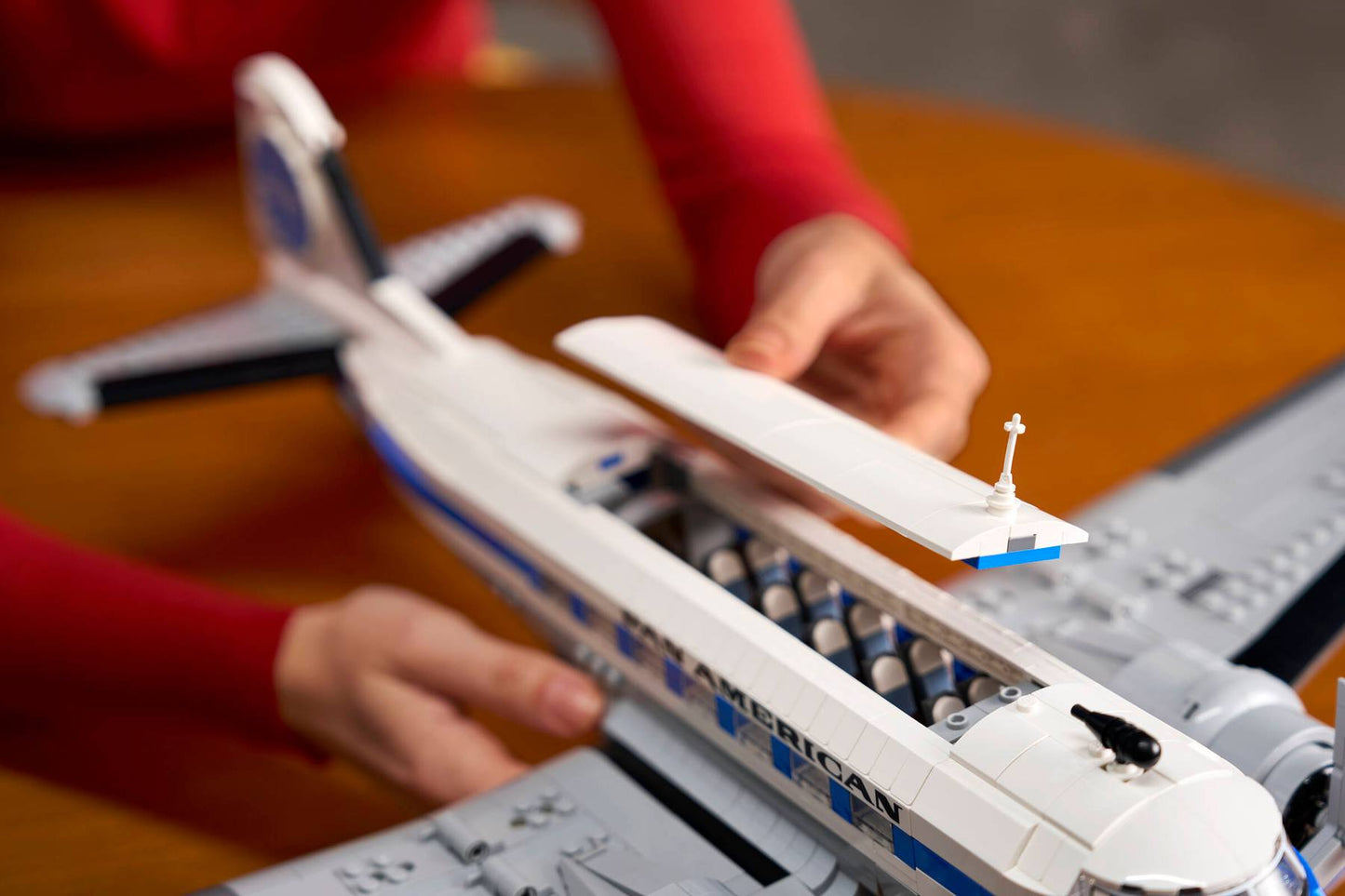 11378 ESCLUSIVA LEGO ICONS - Aereo di linea Douglas™ DC-3™ PAN AM®