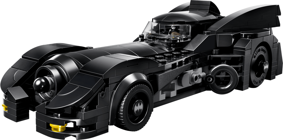 DISPONIBILE DA GENNAIO 2027 - 67008 LEGO DC Super Heroes - Batman Returns™ Batmobile™ e Papera