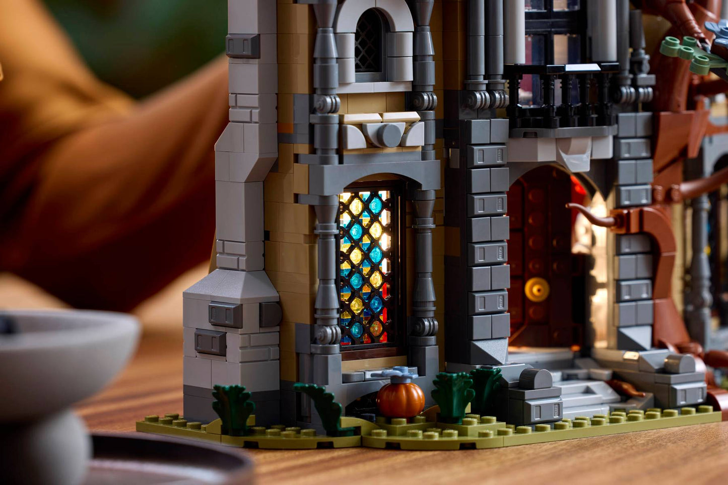 DISPONIBILE DA SETTEMBRE 2026 - 11383 LEGO ICONS - Maniero della Sindaca