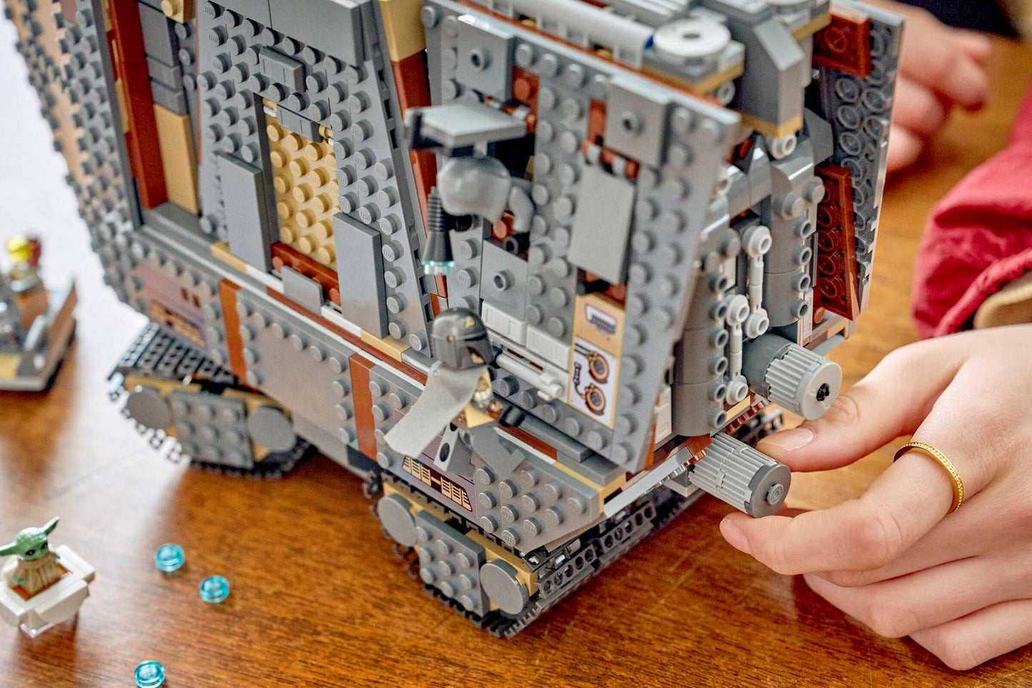 DISPONIBILE DA AGOSTO 2026 - 75453 LEGO Star Wars - Sandcrawler™ e Mudhorn Offworld
