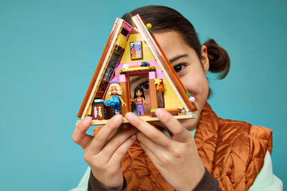 DISPONIBILE DA GIUGNO 2026 - 42682 LEGO - Friends - Cabina glamping nella natura