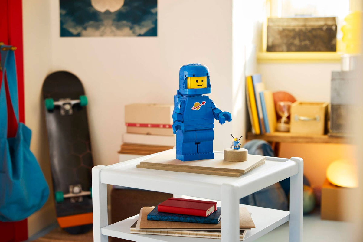 40921 ESCLUSIVA LEGO Minifigures - Grande minifigure di astronauta blu