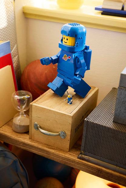 40921 ESCLUSIVA LEGO Minifigures - Grande minifigure di astronauta blu