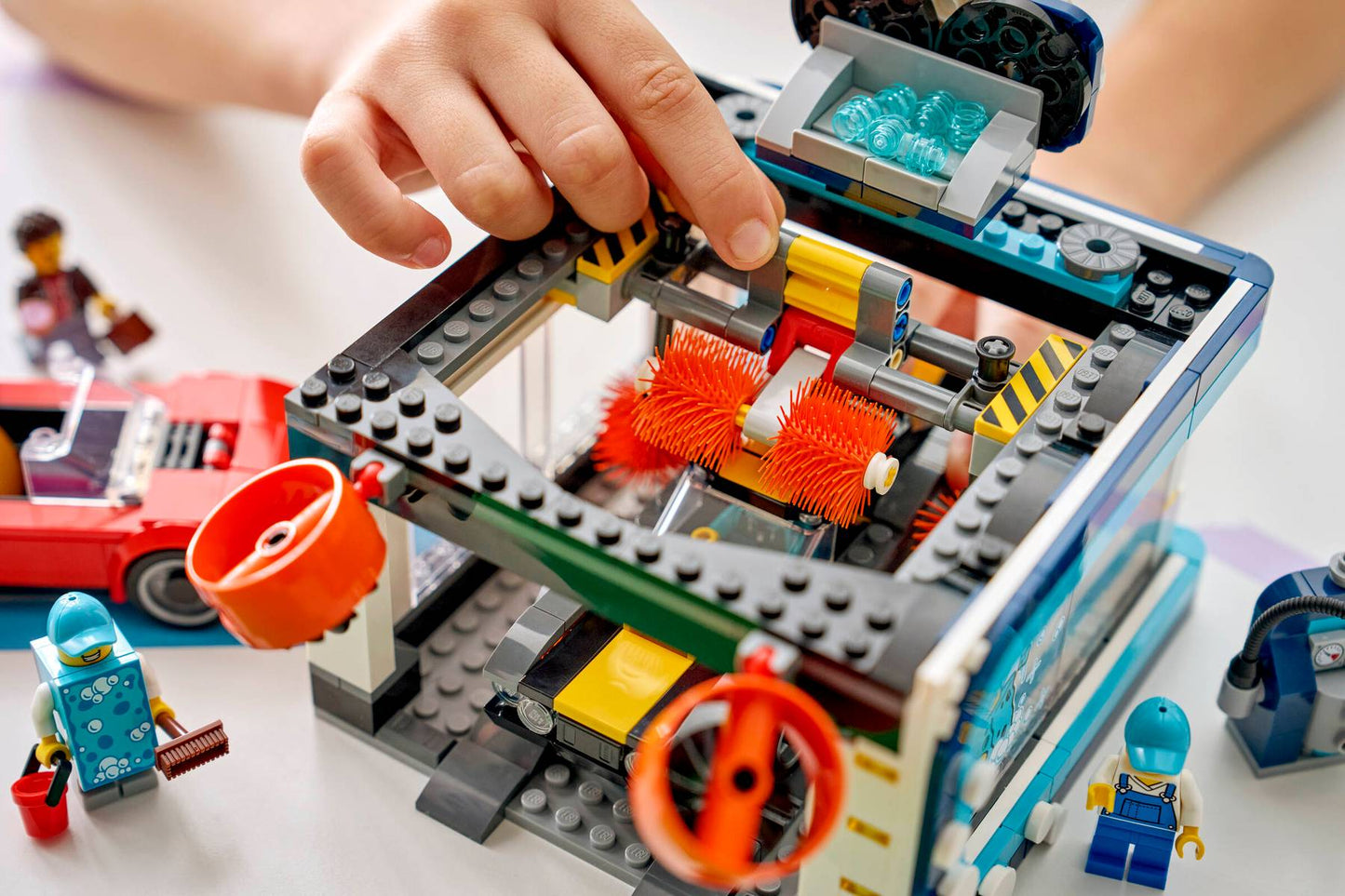 DISPONIBILE DA GIUGNO 2026 - 60497 LEGO City - Autolavaggio drive-in