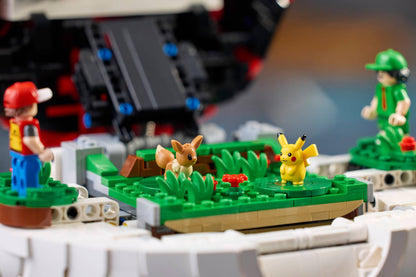 DISPONIBILE DA OTTOBRE 2026 - 72154 LEGO POKEMON - Momenti Allenatore iconici: Poké Ball