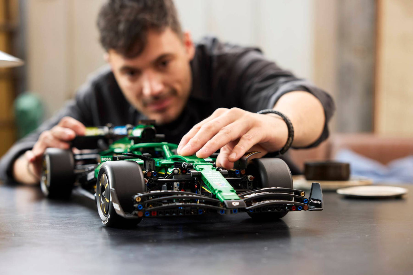 DISPONIBILE DA LUGLIO 2026 - 42240 LEGO Technic - Auto F1® Aston Martin Aramco AMR25
