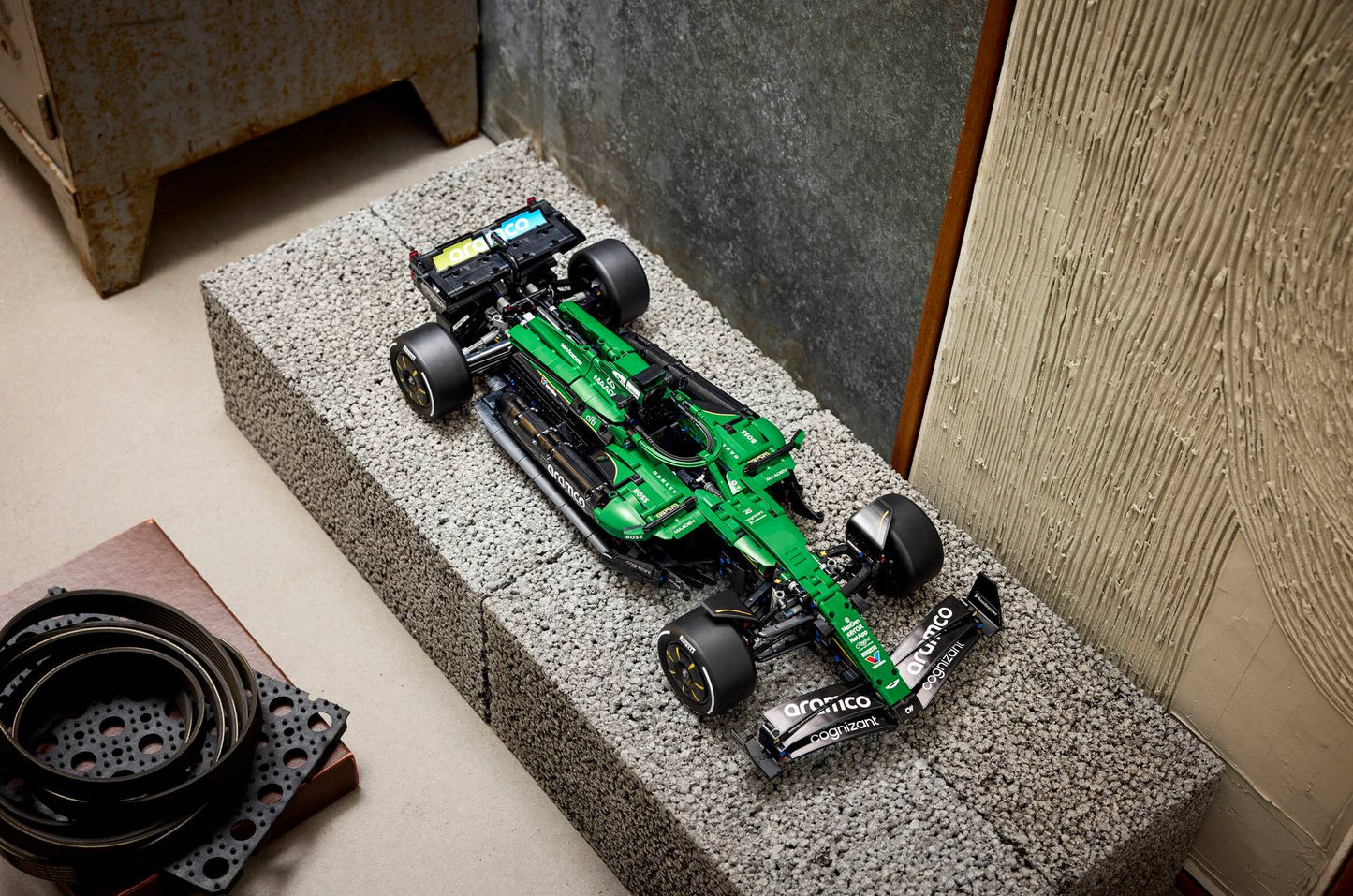 DISPONIBILE DA LUGLIO 2026 - 42240 LEGO Technic - Auto F1® Aston Martin Aramco AMR25