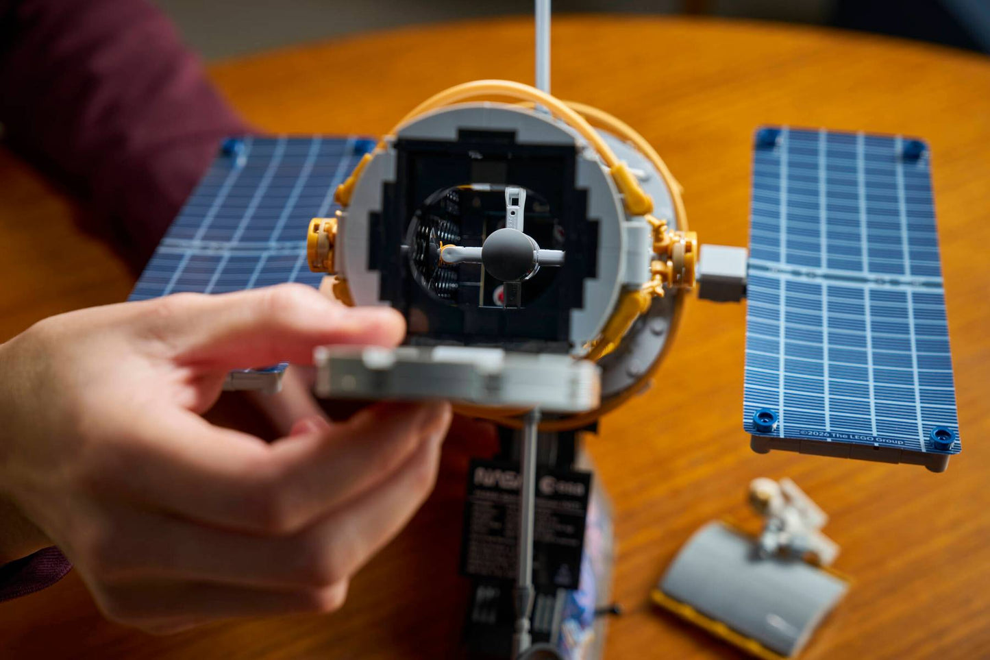 DISPONIBILE DA AGOSTO 2026 - 11382 LEGO ICONS - Telescopio spaziale Hubble