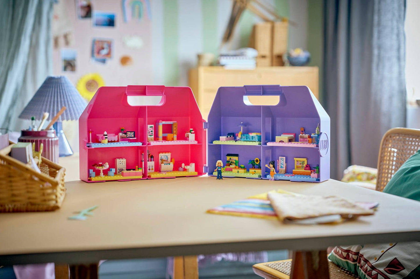 DISPONIBILE DA GIUGNO 2026 - 42697 LEGO - Friends - Valigetta creativa Casa delle bambole