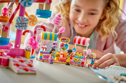DISPONIBILE DA GIUGNO 2026 - 42700 LEGO - Friends - Ruota panoramica Dolci e Cupcake