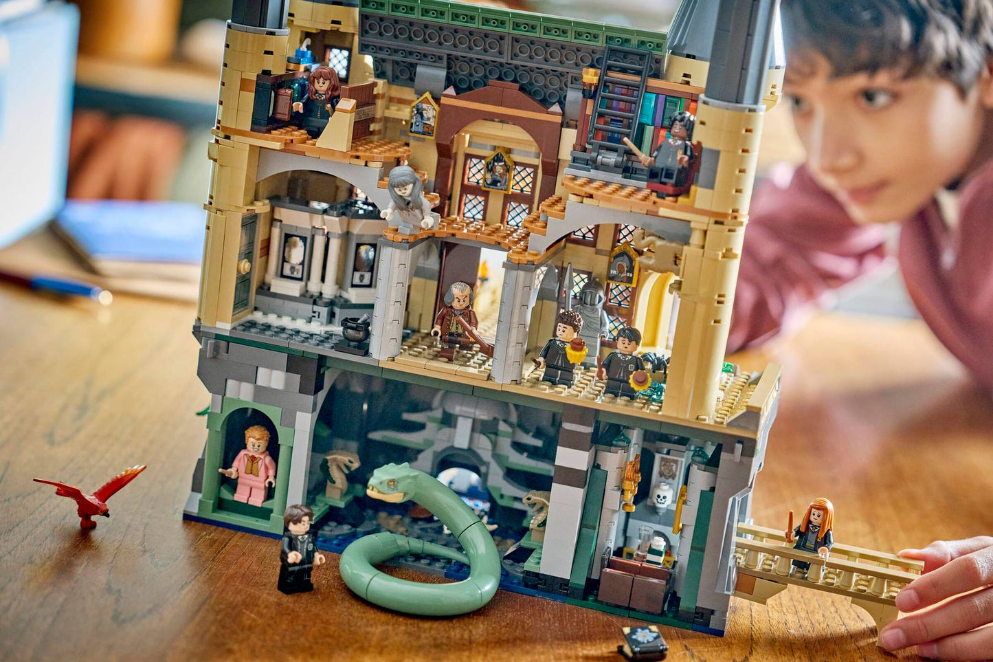 DISPONIBILE DA GIUGNO 2026 - 76473 LEGO Harry Potter - Castello di Hogwarts™: Ala Est