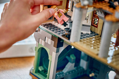 DISPONIBILE DA GIUGNO 2026 - 76473 LEGO Harry Potter - Castello di Hogwarts™: Ala Est