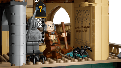 DISPONIBILE DA GIUGNO 2026 - 76473 LEGO Harry Potter - Castello di Hogwarts™: Ala Est