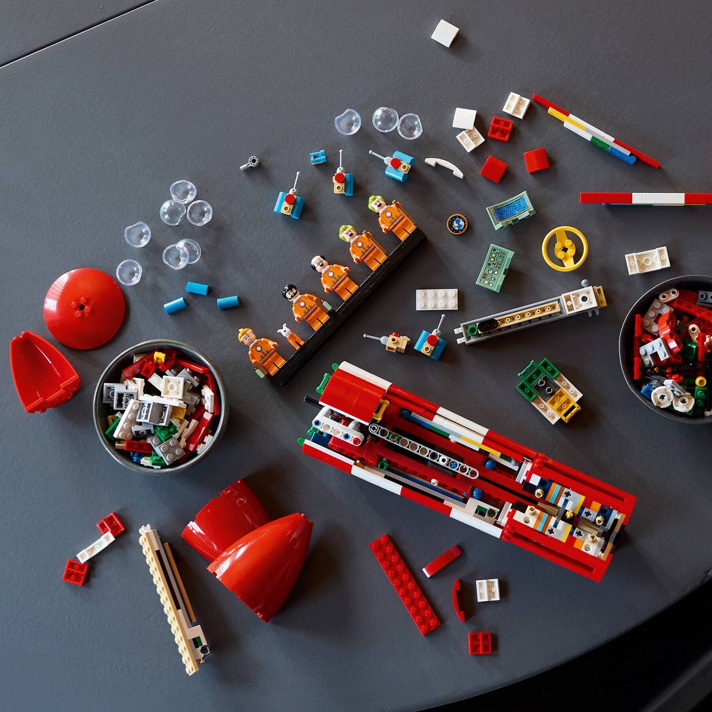 DISPONIBILE DA GIUGNO 2026 - 21367 LEGO IDEAS - Razzo lunare di Tintin®
