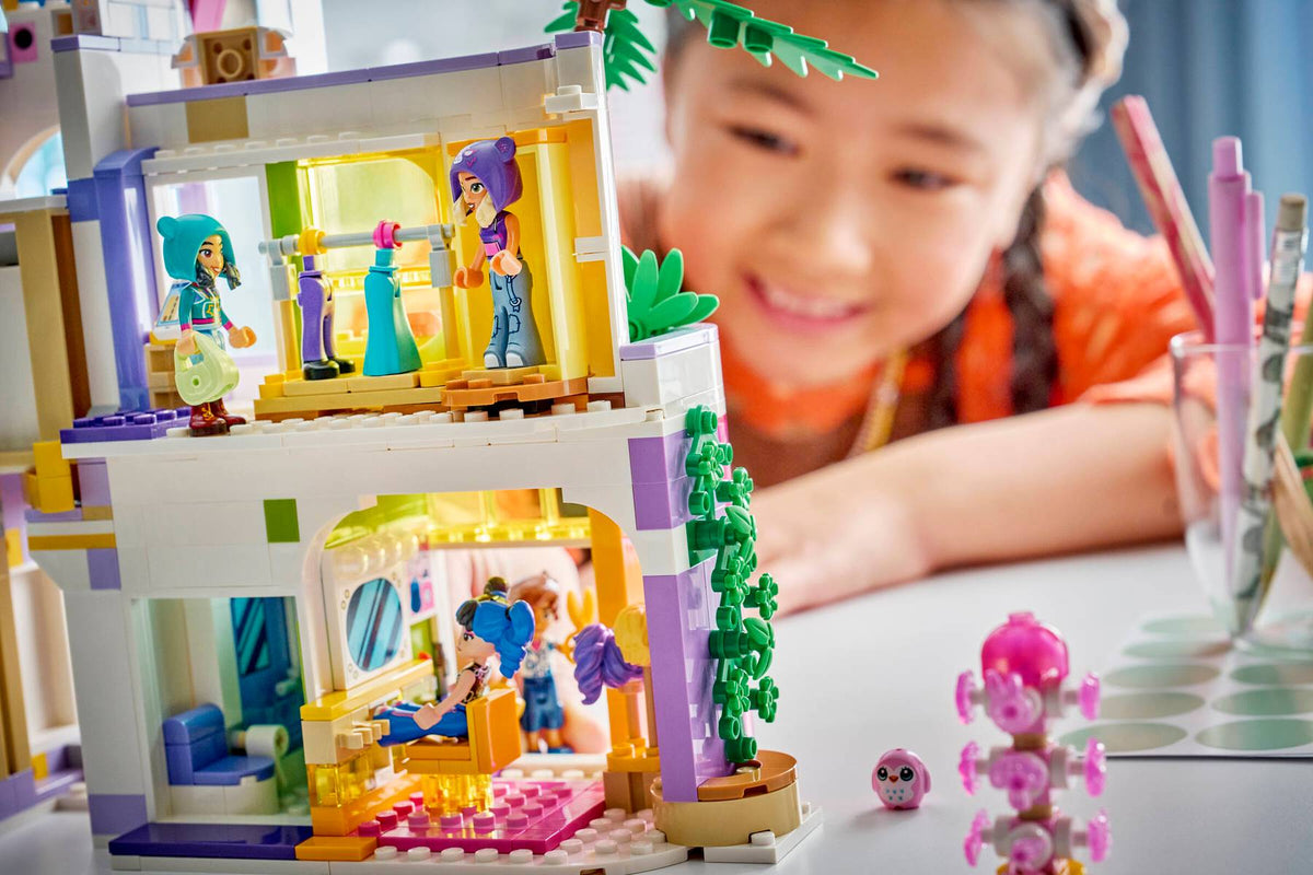 DISPOINIBILE DA GENNAIO 2027 - 42719 LEGO - Friends - Centro commerciale di Heartlake City