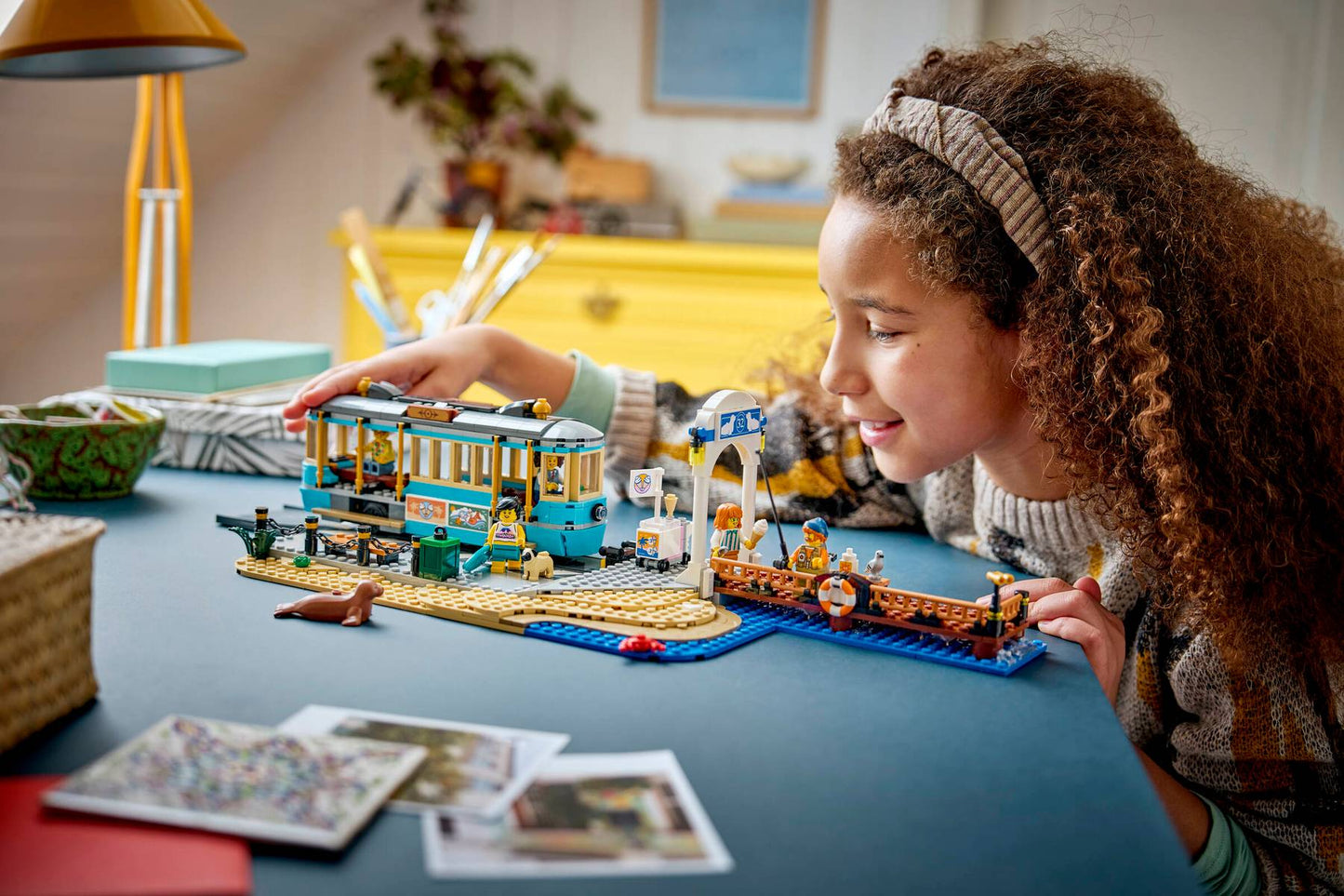 DISPONIBILE DA GIUGNO 2026 - 60506 LEGO City - Tram classico della spiaggia