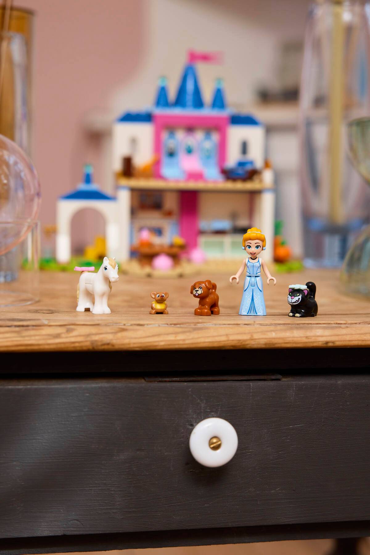 DISPONIBILE DA GIUGNO 2026 - 43283 LEGO Disney - Castello degli amici animali di Cenerentola