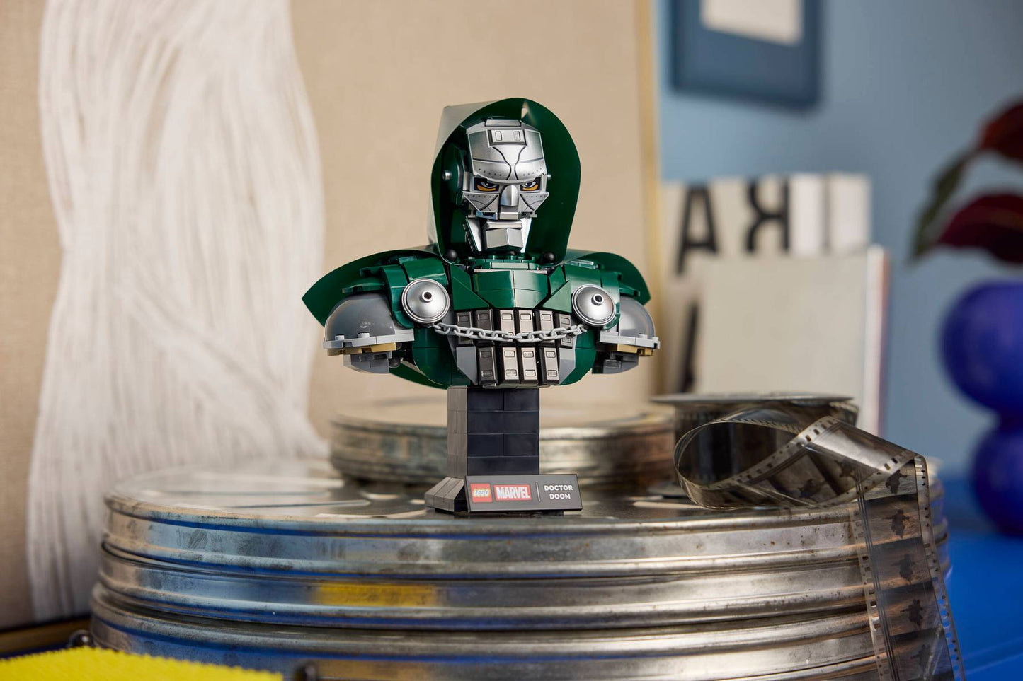 DISPOINIBILE DA SETTEMBRE 2026 - 76345 LEGO Marvel - Busto del Dottor Destino