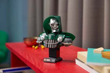 DISPOINIBILE DA SETTEMBRE 2026 - 76345 LEGO Marvel - Busto del Dottor Destino