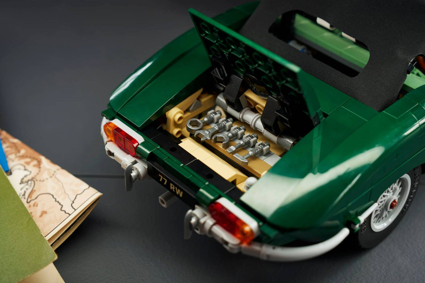 DISPONIBILE DA AGOSTO 2026 - 11381 LEGO ICONS - Jaguar E-Type