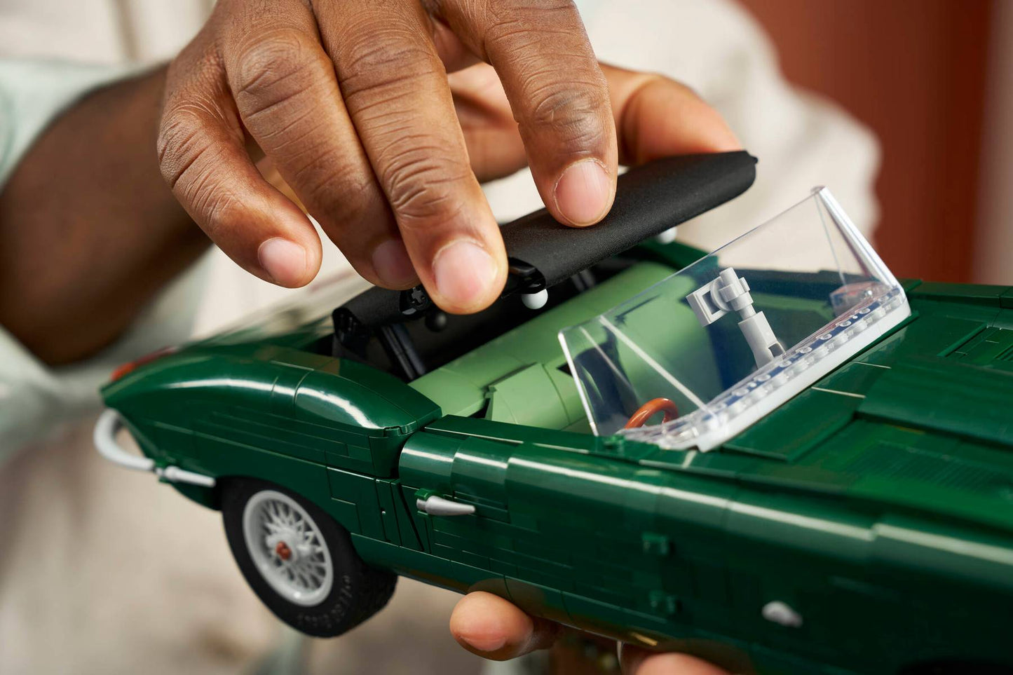DISPONIBILE DA AGOSTO 2026 - 11381 LEGO ICONS - Jaguar E-Type