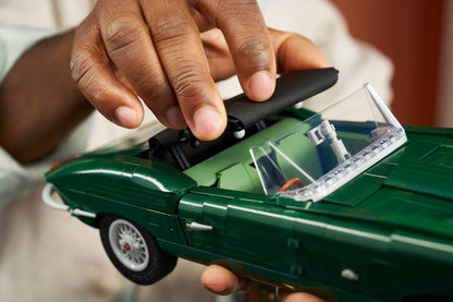DISPONIBILE DA AGOSTO 2026 - 11381 LEGO ICONS - Jaguar E-Type