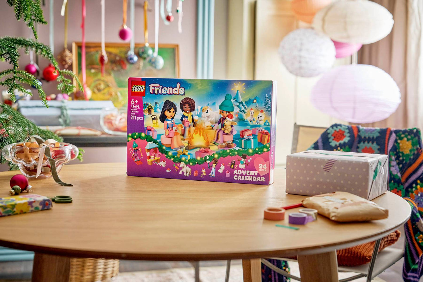 DISPONIBILE DA SETTEMBRE 2026 - 42698 LEGO Friends - Calendario dell’Avvento LEGO® Friends 2026