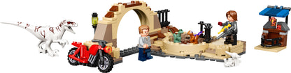 76945 LEGO Jurassic World - Atrociraptor: inseguimento sulla moto